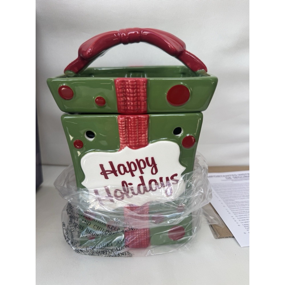 Scentsy Full Size Warmer Happy holidays New